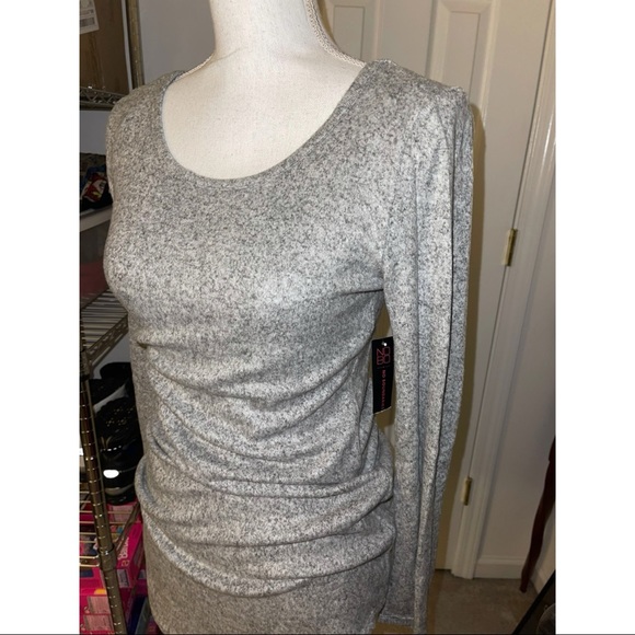 Women’s No Boundaries Gray Long Sleeve Shirt 🤍 - Picture 5 of 11